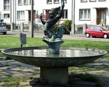 Schwimmender Merkur (Arbeitsrappenbrunnen) von Emil Kn&ouml;ll, 1942