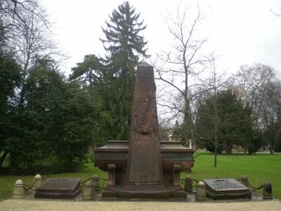 Obelisk von Unbekannt, 1887/1881