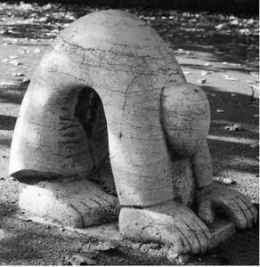 Geb&uuml;ckte Figur von Franz Peter Wilde, 1960