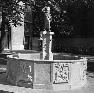 Vrenelibrunnen von Wilhelm Gerstel, 1954