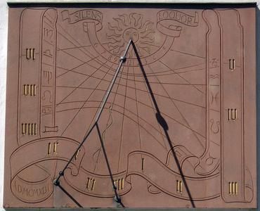 Sonnenuhr von Willy Hege, 1946